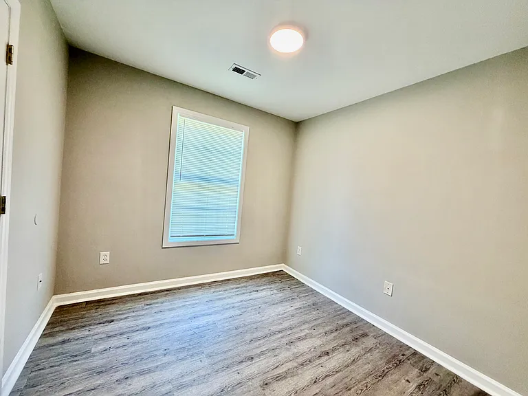 602 Winston Cir — Photo 8