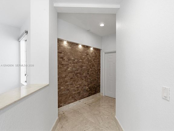 5th image of 11274 NW 43rd Ter