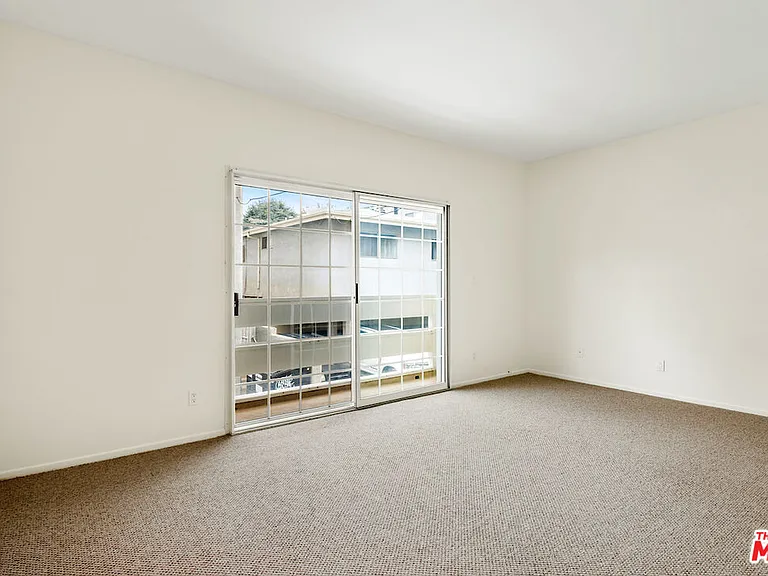 1800 Butler Ave #105 — Photo 16