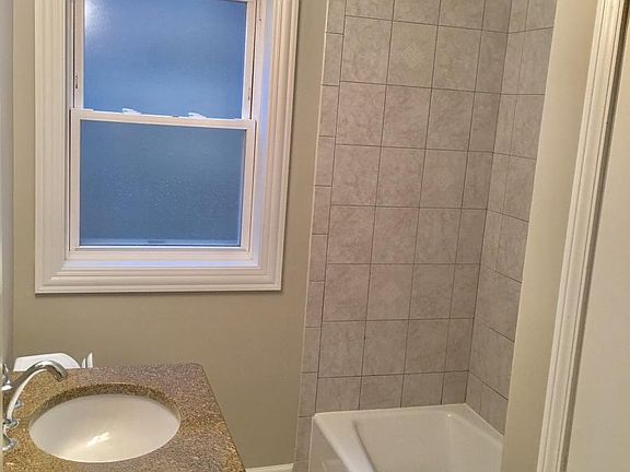 4th image of 6145 N Meade Ave #1