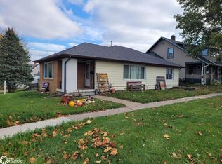205 S Shuffleton St, Sigourney, IA 52591