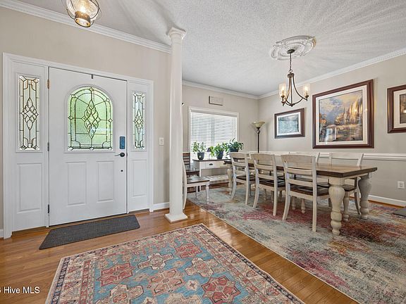 3rd image of 5149 Cardinal Circle