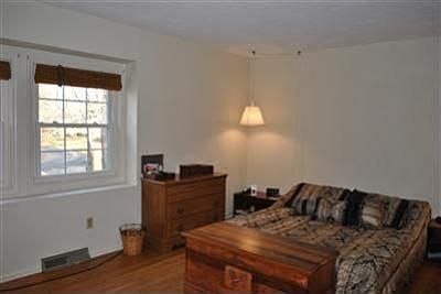 2nd image of 950 Bennett Dr