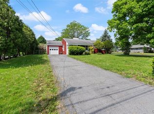 211 Stanton Dr, Syracuse, NY 13214