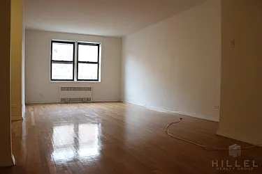 Rented by Hillel Realty Group