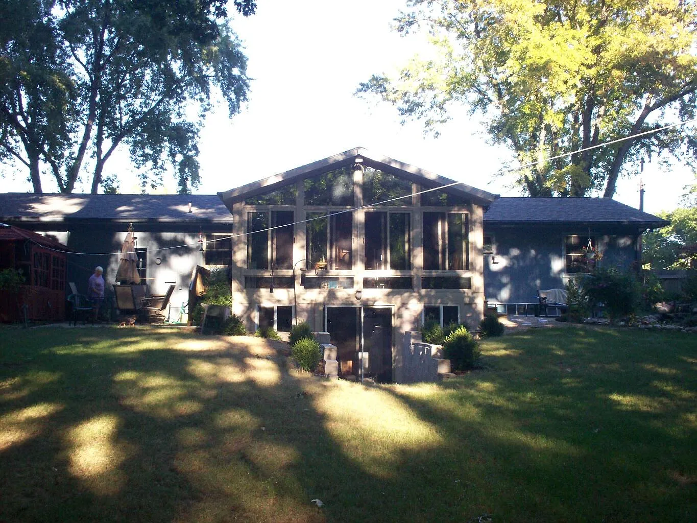 3 bed, 1700 sqft, $1,900 — Photo 2