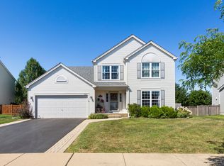 336 W Highplains Rd, Round Lake, IL 60073