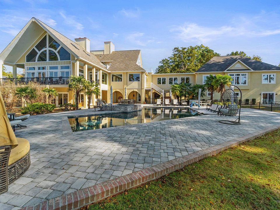 1st image of 512 Stucks Point Dr