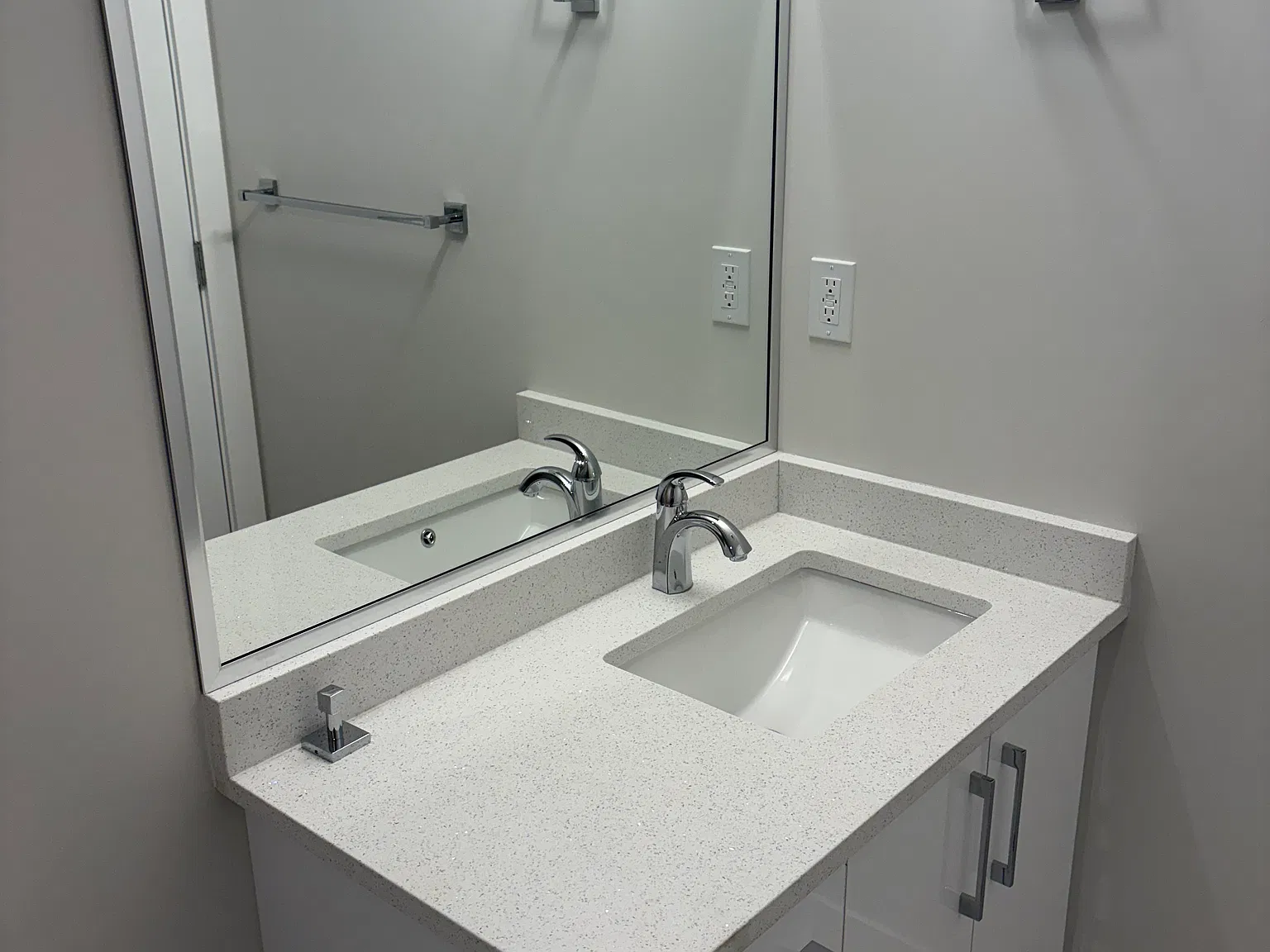 1 bed, 500 sqft, $950 — Photo 3