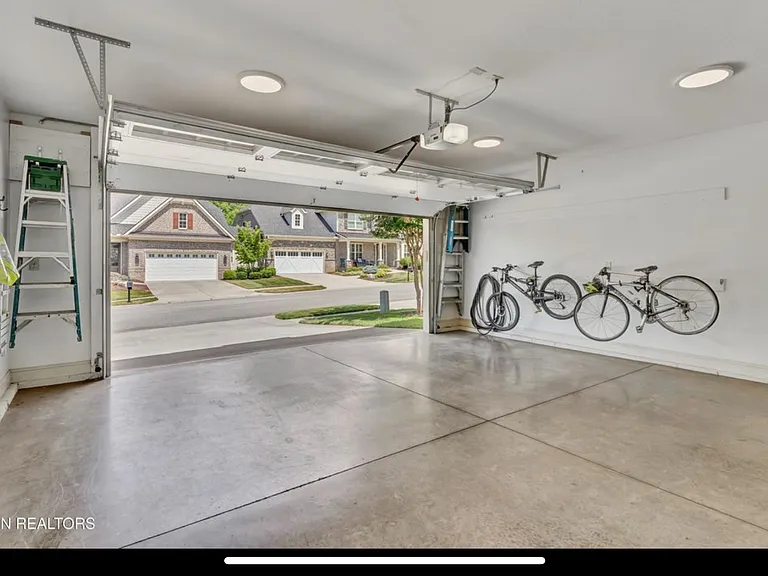 437 Chapel Grove Ln — Photo 20