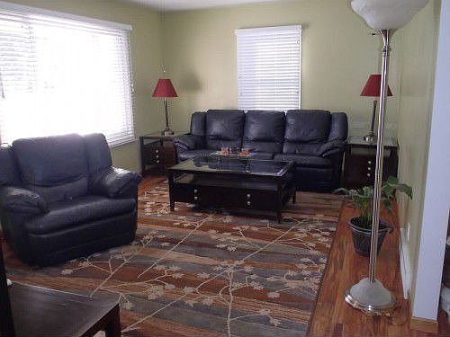 4th image of 1301 Aberdeen St NE