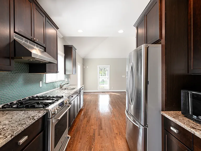 327 Mill Rd — Photo 14