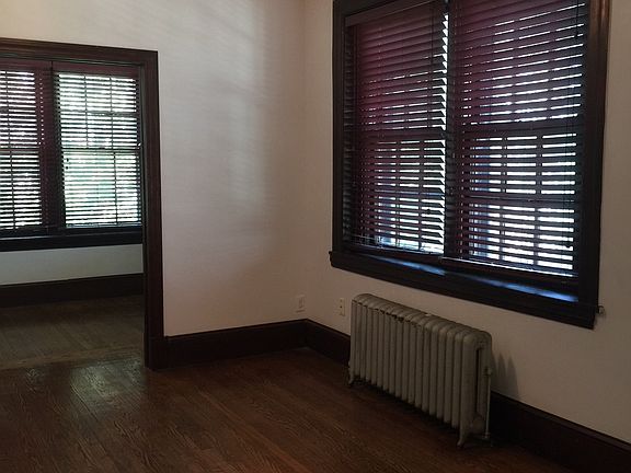 5th image of 1534 Woodland Ave APT 5