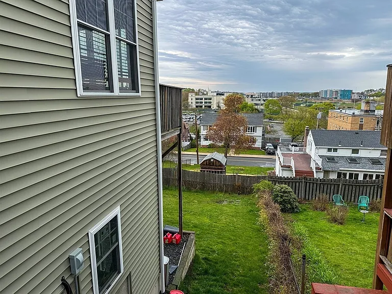 77 Faywood Ave — Photo 25
