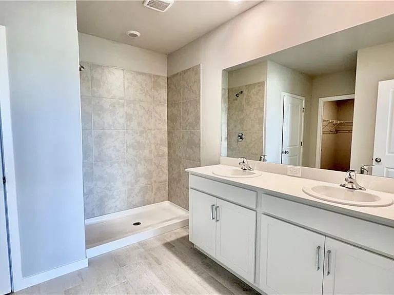 17710 Shade Tree Loop — Photo 13
