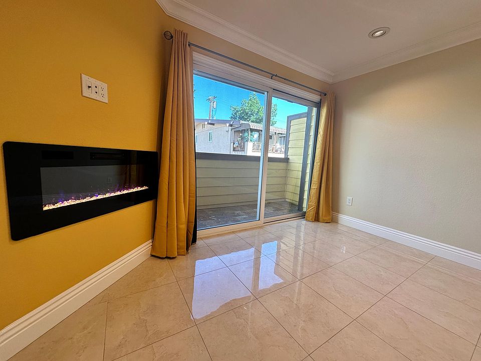 Electric Fireplace With 8 Led Colors