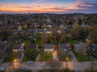 31 Allister Ave, Toronto, ON M1M3L1