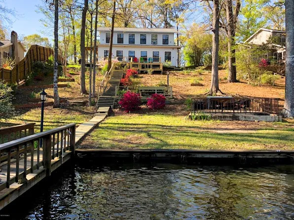 63 Sanders Dr, Many, LA 71449