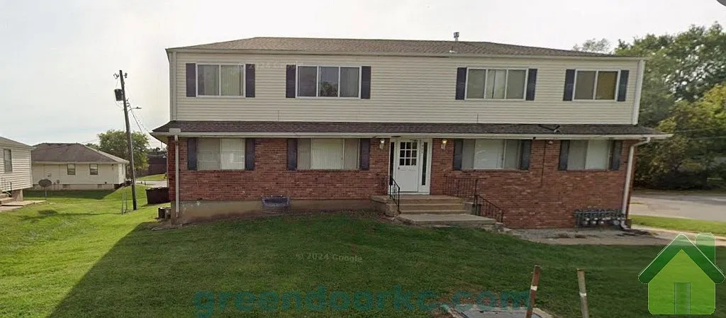 502 A-E 5th Street - B — Photo 1