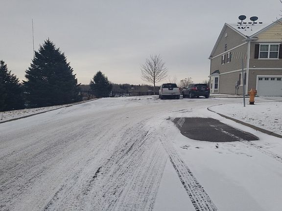 4th image of 1246 Chateau Ave