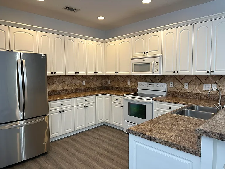 4458 Galway Dr — Photo 16