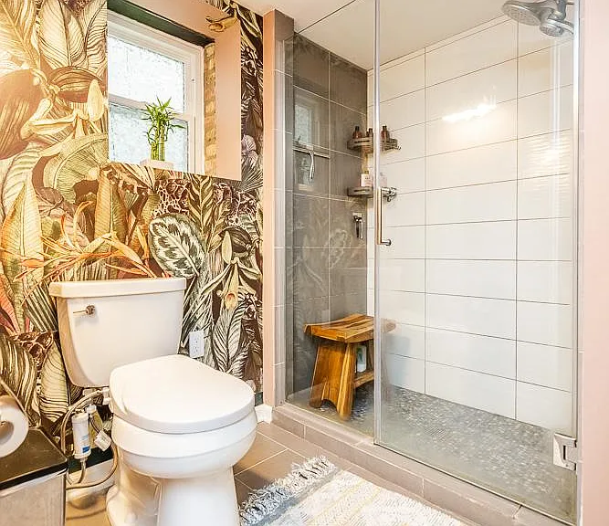 1037 W Dickens Ave — Photo 9