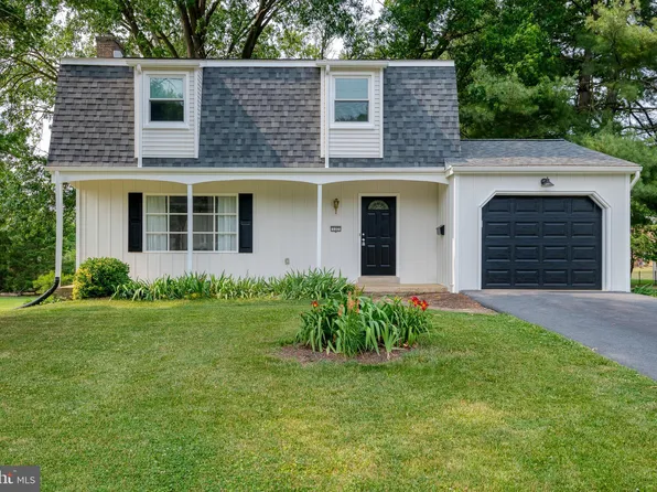 137 Victoria Rd, Millersville, PA 17551