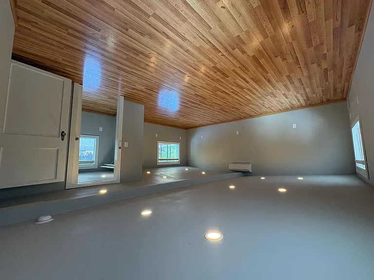 335 N Baker St — Photo 14