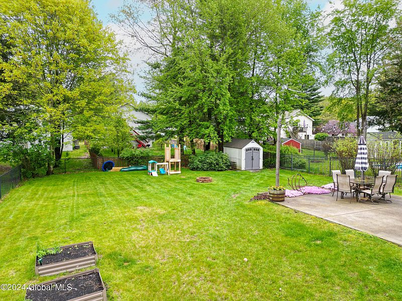 5th image of 65 Skylark Drive