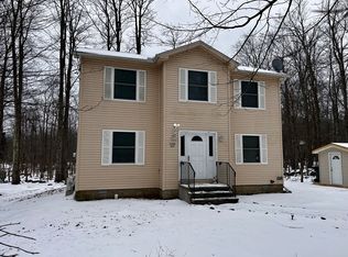 629 Country Place Dr, Tobyhanna, PA