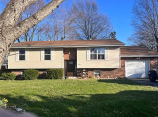 2428 Donna Dr, High Ridge, MO 63049