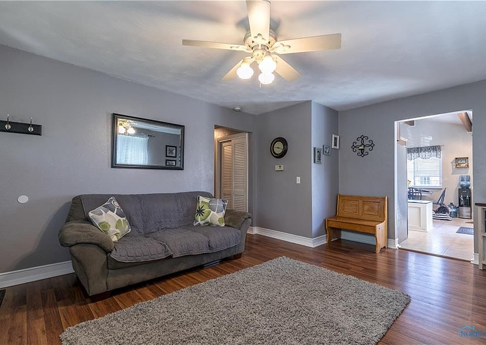 2338 Dellwood Dr, Toledo, OH 43613 | Zillow