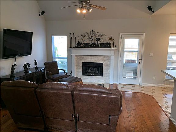 5th image of 525 Mattie Ln