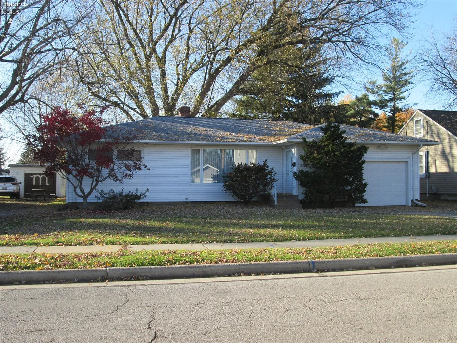 1419 McKinley St photo 1