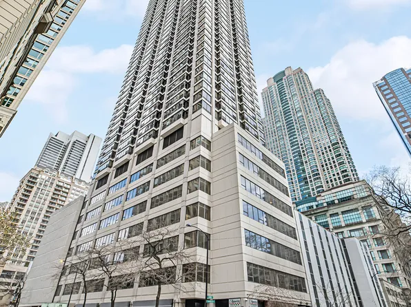 30 E Huron St APT 1903, Chicago, IL 60611