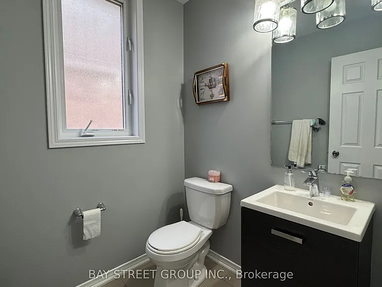 7889 Buckeye Cres — Photo 4