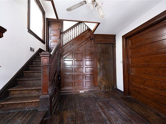 2nd image of 236 Kennedy Ave