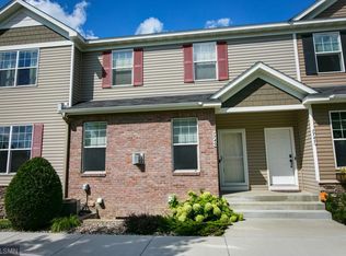 7749 Madelyn Creek Dr, Victoria, MN 55386