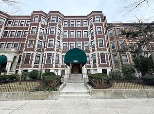 386 Riverway #4.0, Boston, MA 02115