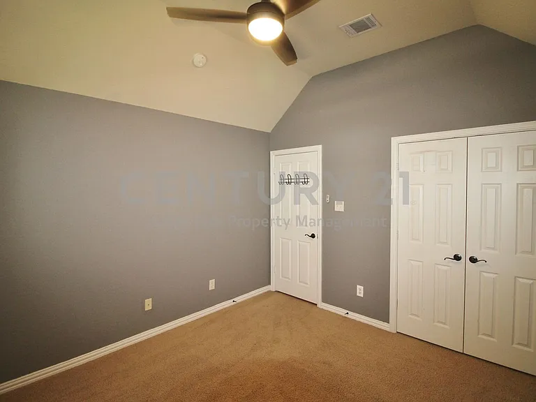 2610 Tall Meadows Dr — Photo 24