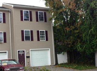 21 Bigelow St, Worcester, MA 01610