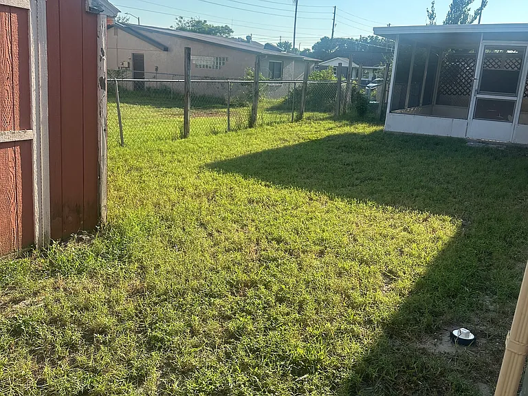 5550 Saren Dr — Photo 14