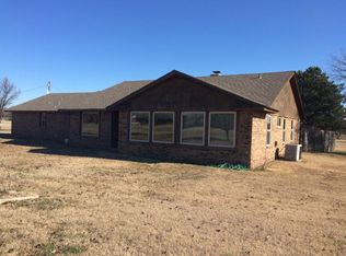 904 Jury Ln, Moore, OK 73160