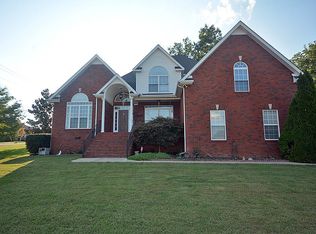 8001 Vineyard Ln, Smyrna, TN 37167
