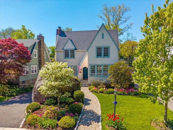 414 Washington Avenue, Pelham, NY 10803