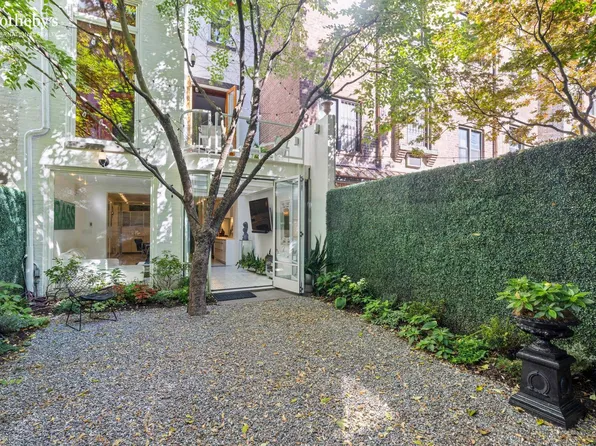 138 West 82nd Street image 20 of 39