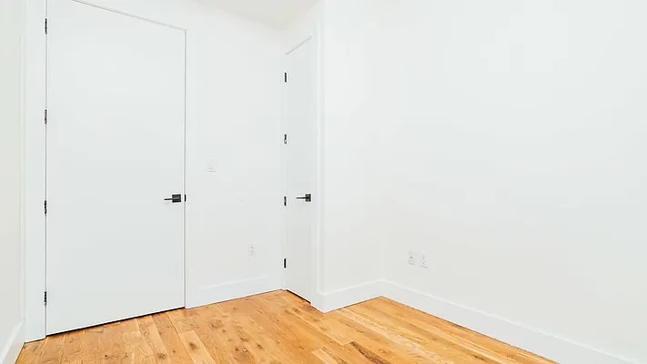 Rented by Nooklyn NYC LLC | media 76