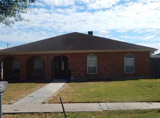 7241 Lake Willow Dr, New Orleans, LA 70126