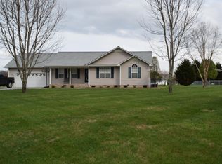 1632 Parker Rd, Manchester, TN 37355