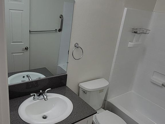2nd Floor Bathroom